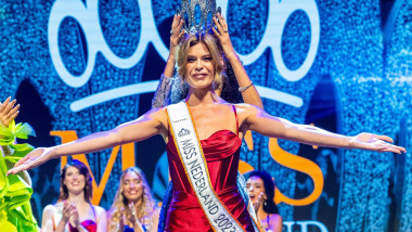 O femeie transsexuală a câștigat în premieră Miss Olanda 2023