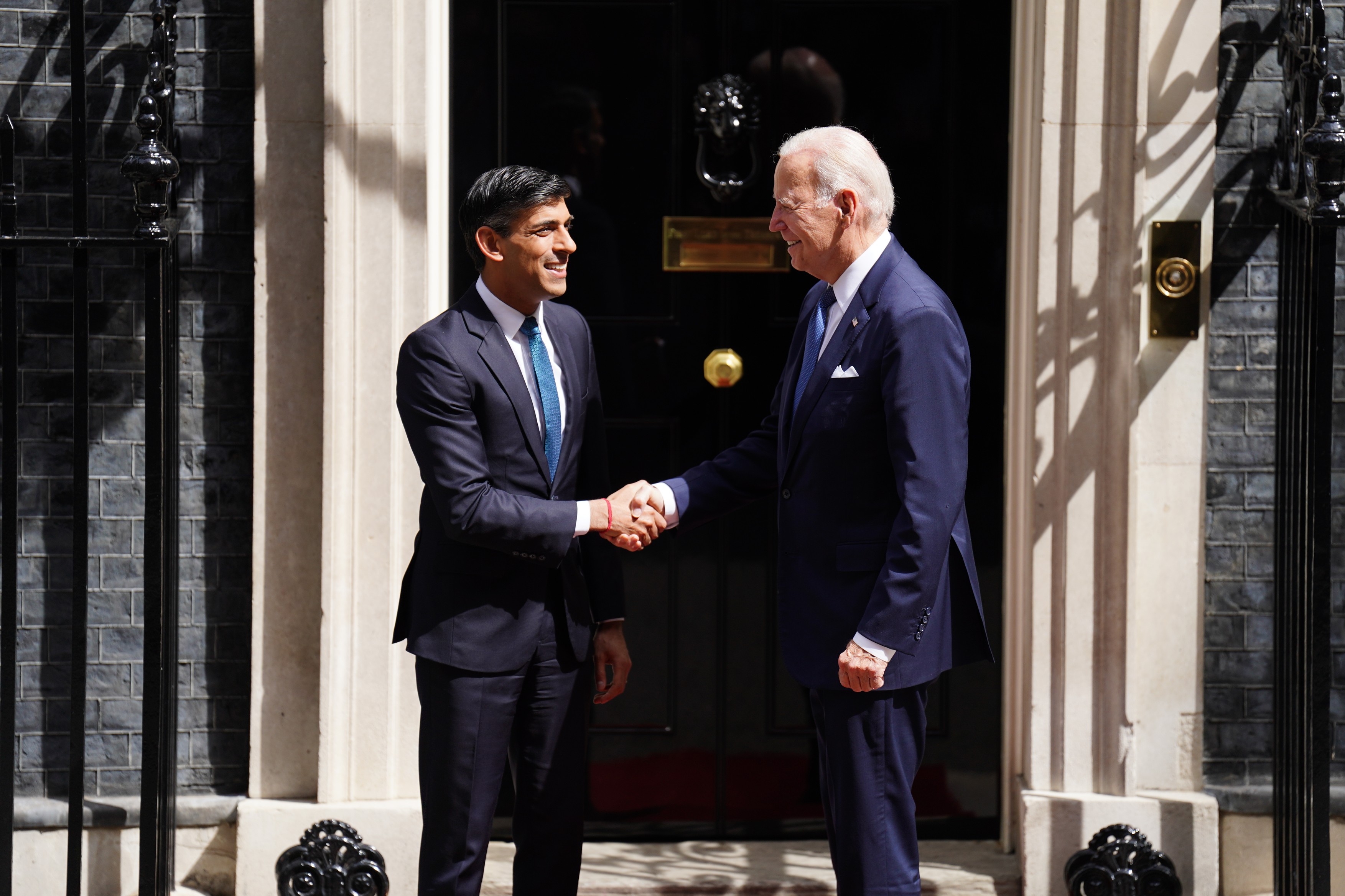 Moment istoric. Joe Biden s-a întâlnit cu Regele Charles, la castelul Windsor