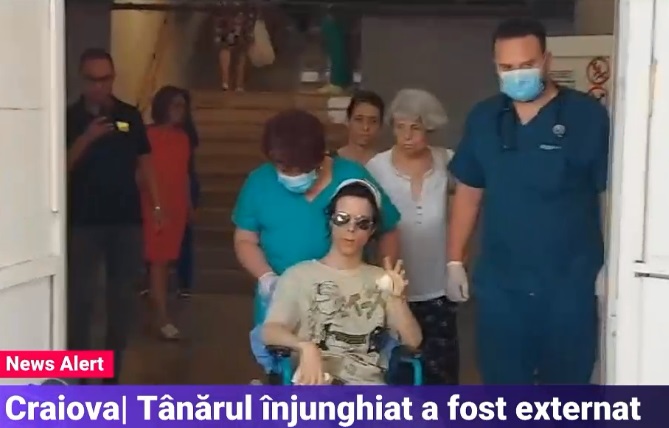 Primele imagini la ieșirea din spital cu tânărul înjunghiat în Grădina Botanică din Craiova