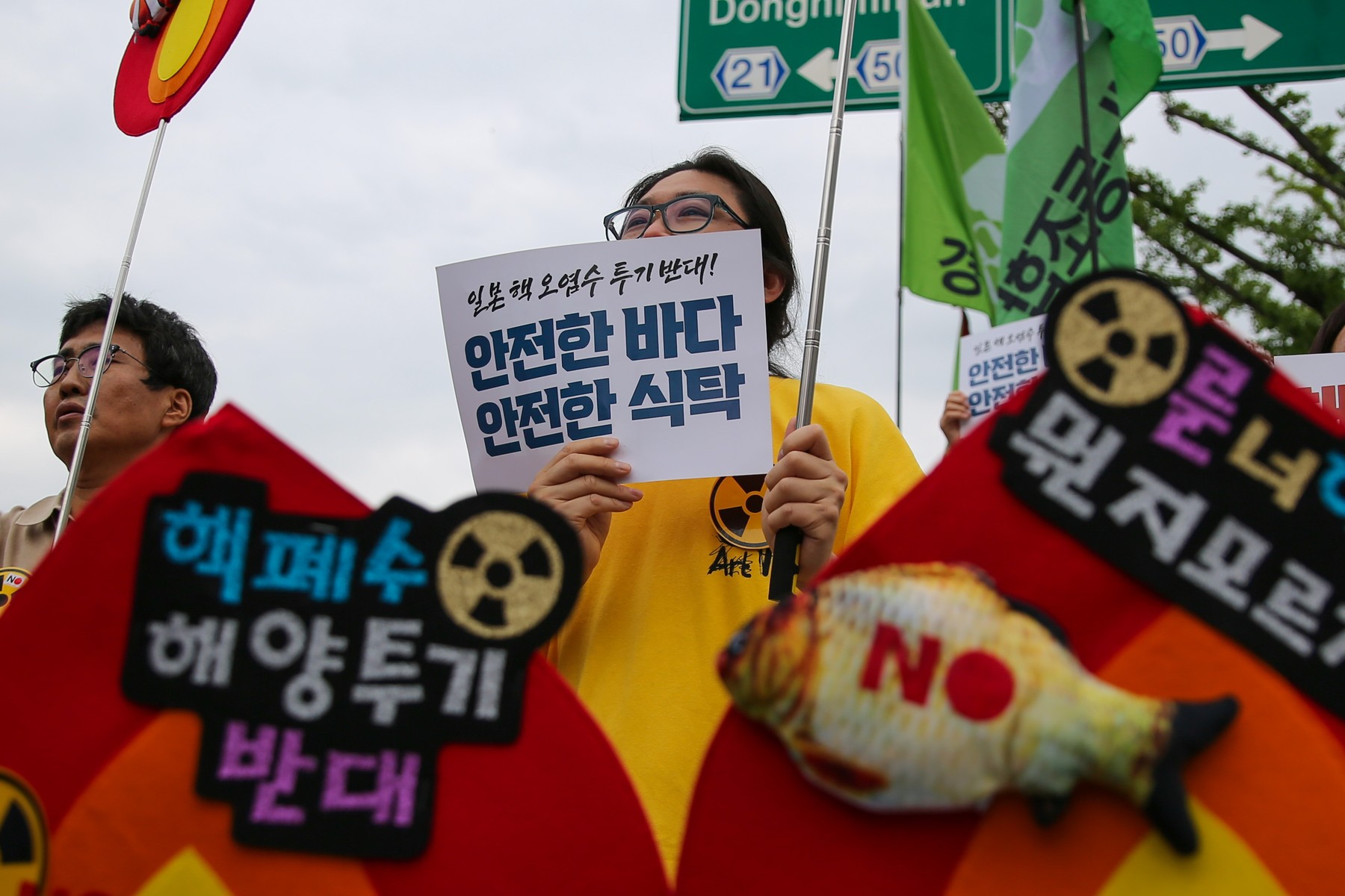 Panică înaintea deversării apelor de la Fukushima. Coreenii adună provizii cu produse din mare. China interzice importurile de alimente