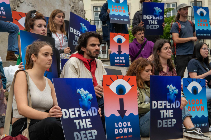 Protest împotriva exploatării fundului oceanelor