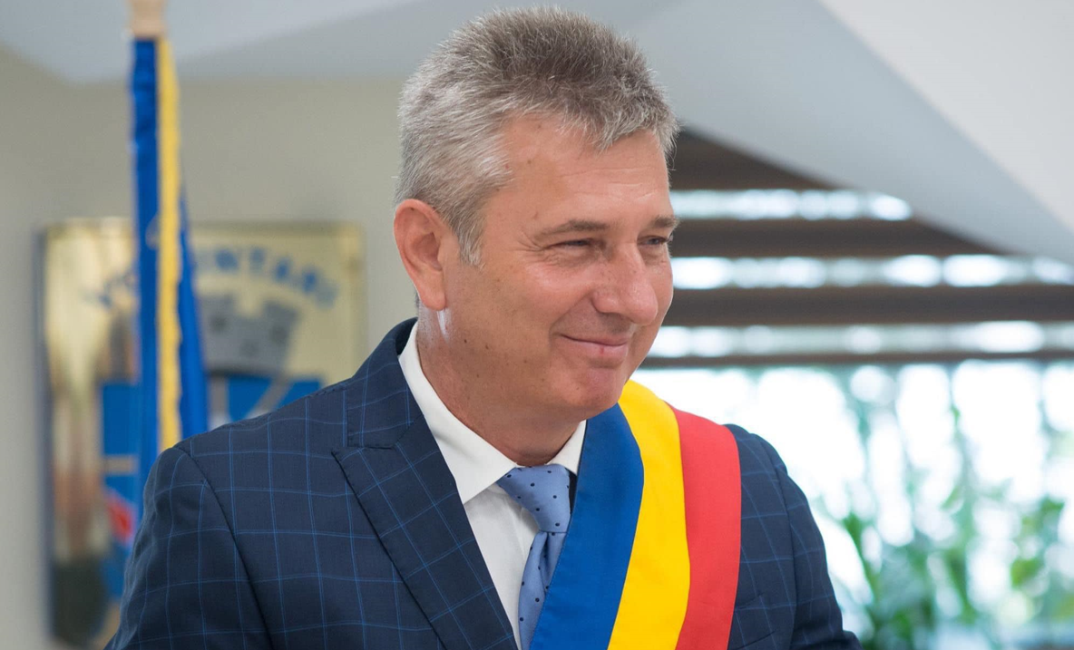 Pandele îl atacă dur pe Vasile Bănescu: „Fiecare fariseu pe limba lui piere. S-a trezit cetățeanul vigilent și revoltat din el”