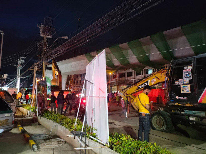 Driver and passenger crushed to death when bridge collapses on their car in Thailand