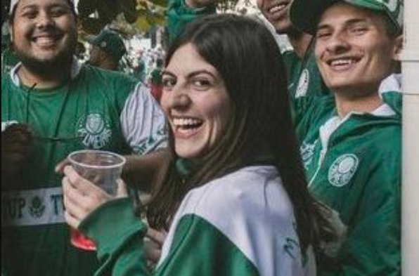 O fata de 23 ani a murit după ce a fost lovită în gât cu o sticlă de bere, pe un stadion de fotbal din Brazilia