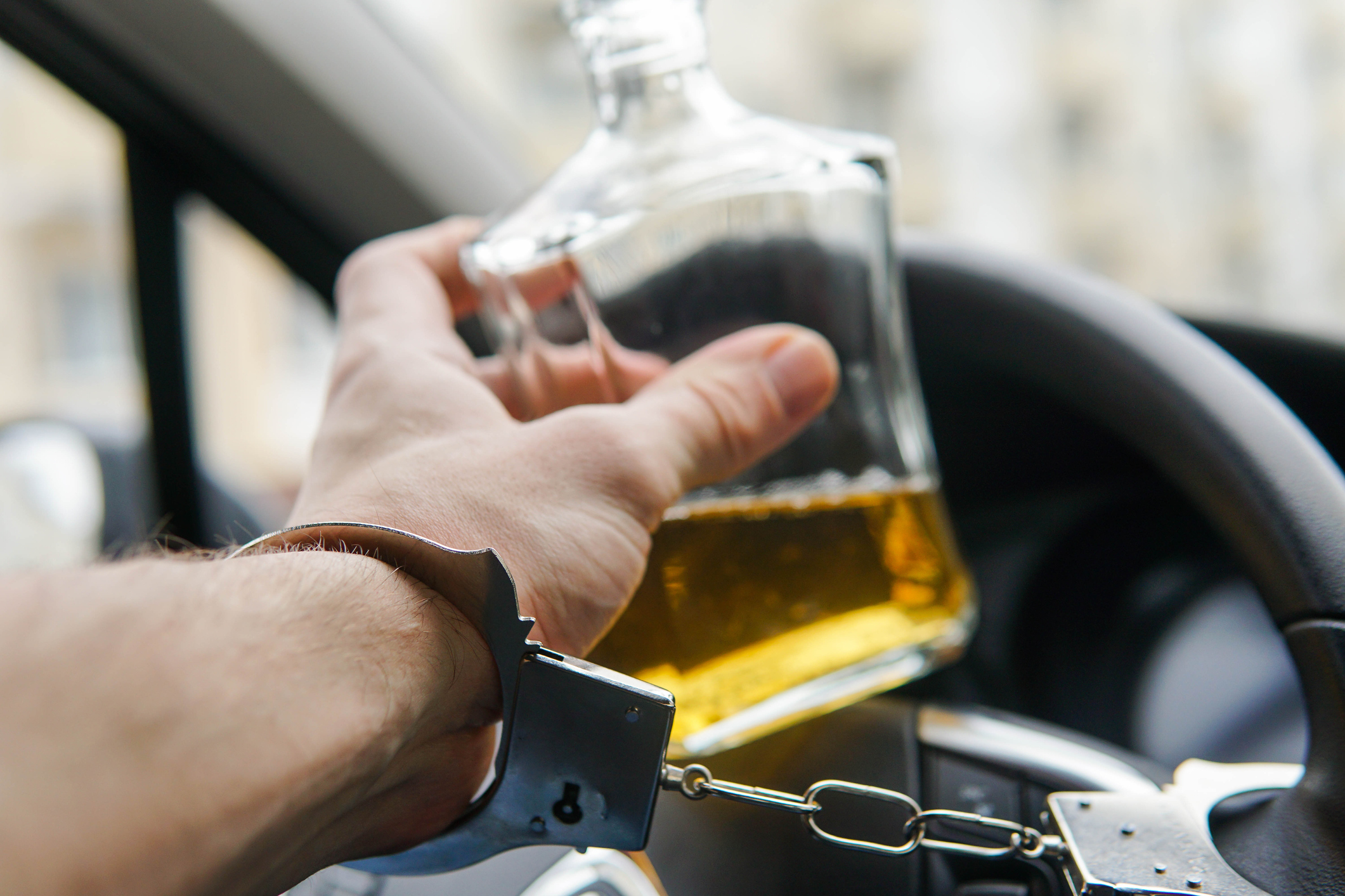 Șofer beat, arestat preventiv pentru un accident mortal în Suceava. A încercat să dea vina pe amicul din dreapta, decedat