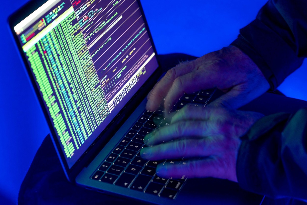 „BMW ieftin de vânzare”. Cum ar fi încercat hackerii ruși să păcălească mai mulți diplomați ai ambasadelor din Ucraina