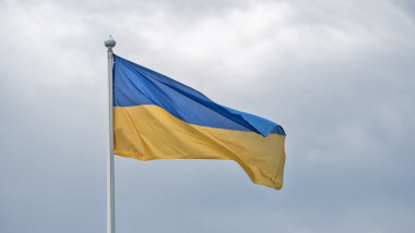 steagul ucrainei fluturand in vant