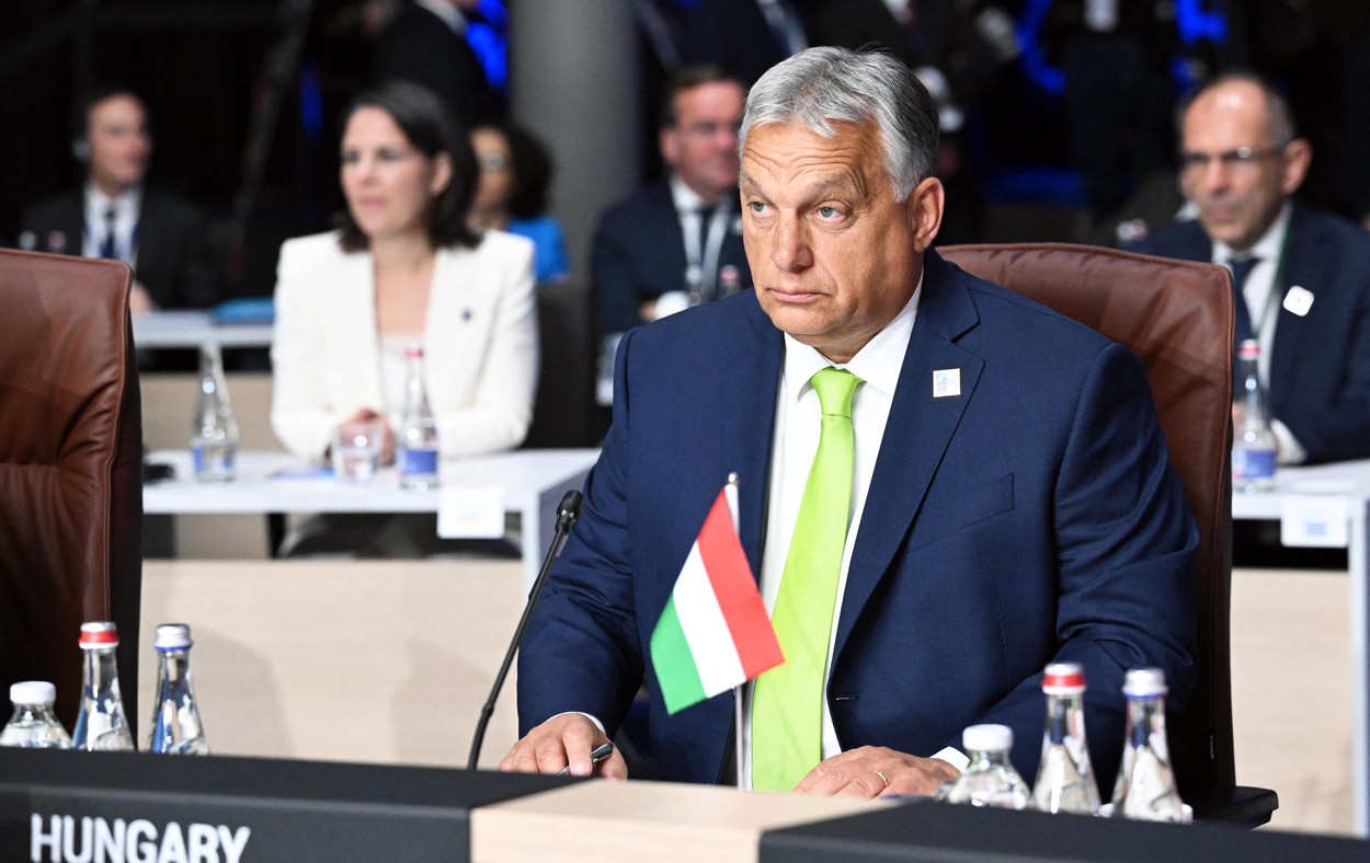 Orban cere NATO să oprească furnizarea de arme Ucrainei și să nu-i mai antreneze soldații: Alianța trebuie să protejeze statele membre