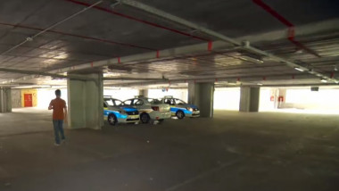 masini de politie in parcarea arenei nationale