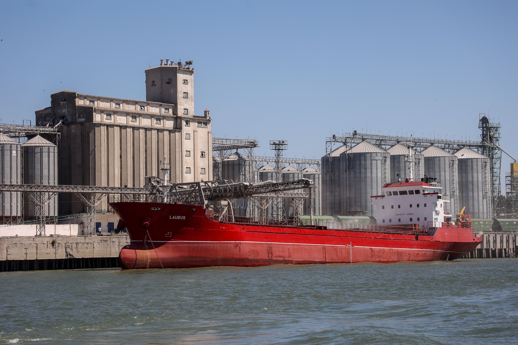 De ce atacul asupra porturilor ucrainene de la Dunăre este mai grav decât asupra portului Odesa. Cerealele s-au scumpit pe burse