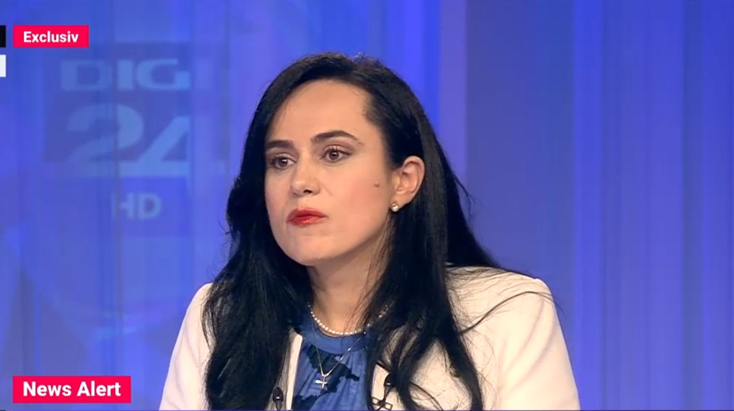 Guvernul cheltuie bani degeaba cu salariile șefilor care conduc 200.000 de posturi neocupate. Ce spune ministrul muncii