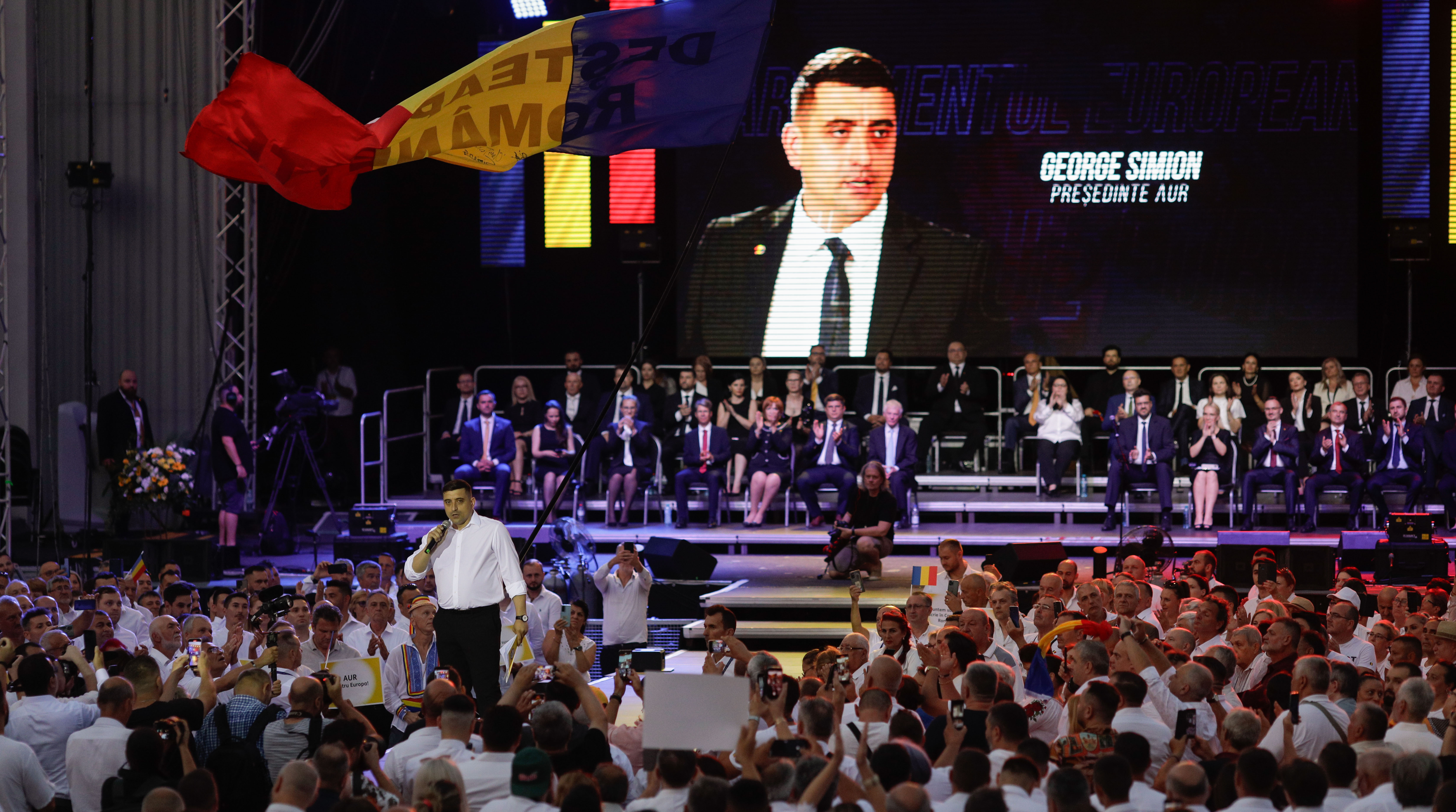 Garcea, avocații și conspiraționiștii. Cine sunt candidații cu care George Simion vrea să câștige AUR la europarlamentare