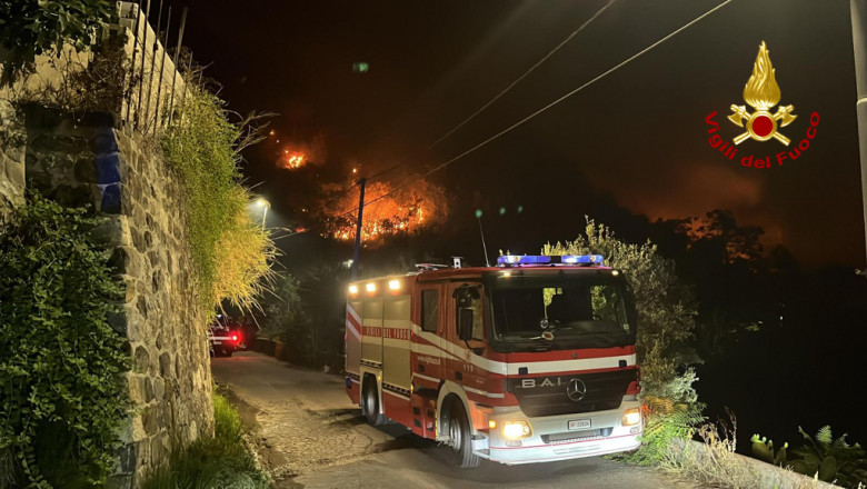 Incendi nella zona di Palermo
