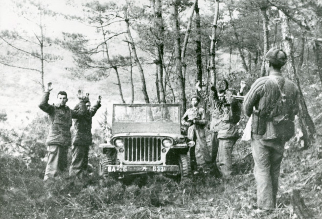 Korean War, captured US soldiers, communist units / photo, 1951