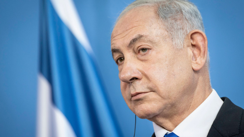 Netanyahu langa drapel