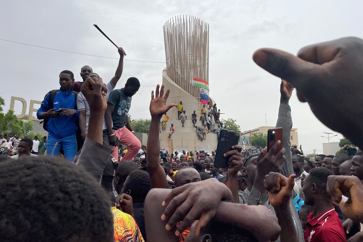 SUA spun că nu există indicii că Rusia se află în spatele loviturii de stat din Niger. Statele UE se pregătesc să-și evacueze cetățenii