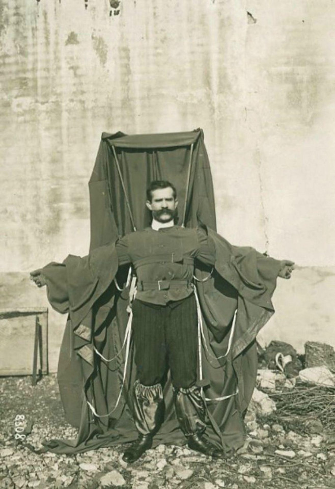 Franz Reichelt (1878 1912), Frantz Reichelt or Franois Reichelt, an Austrian-born French inventor and parachuting pioneer, now sometimes referred to as the Flying Tailor, who is remembered for jumping to his death from the Eiffel Tower while testing a we