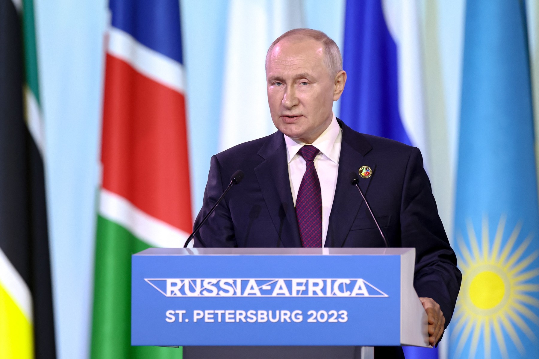 Liderii africani au încercat să-l convingă pe Putin să facă pace. Dictatorul rus, presat să restabilească transportul de cereale