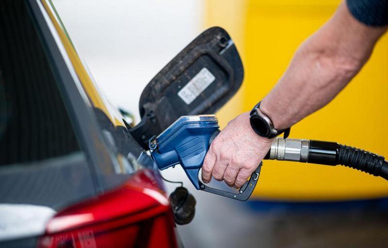 Evaziunea fiscală din domeniul petrolier. Cum pierde statul bani la buget din fraudele cu TVA și accize și care sunt posibilele cauze