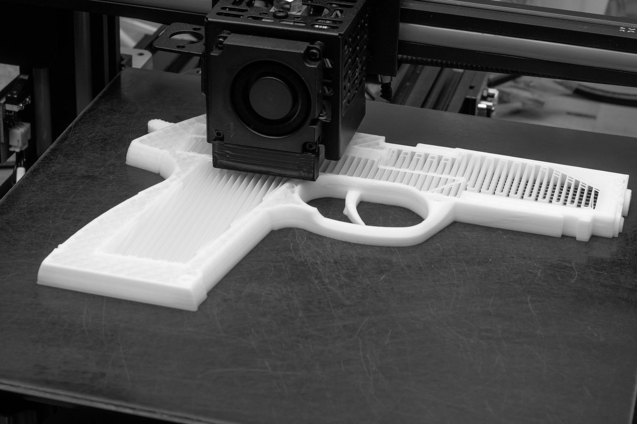 Extremiștii de dreapta din Finlanda plănuiau un atac cu arme de foc făcute la imprimante 3D pentru declanșarea unui „război rasial”
