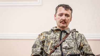 Igor 'Strelkov' Girkin, 52, a former Russian intelligence colonel who became a commander of the pro-Russian separatist forces in 20114, in unoiforma camuflaj