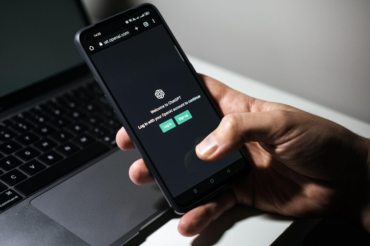 ChatGPT va avea o aplicație și pentru smartphone-urile cu Android. Anunțul OpenAI