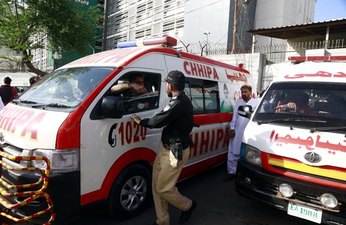 Statul Islamic revendică atentatul sinucigaş din Pakistan. Bilanțul morților creşte la 54, inclusiv 23 de minori. Peste 100 de răniți