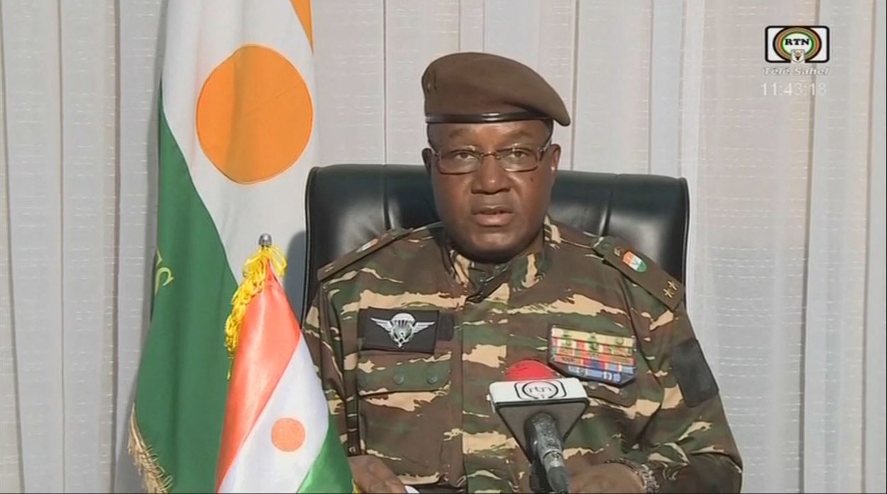 Puciștii din Niger acuză Franța că are în plan să atace țara pentru a-l elibera pe președintele arestat