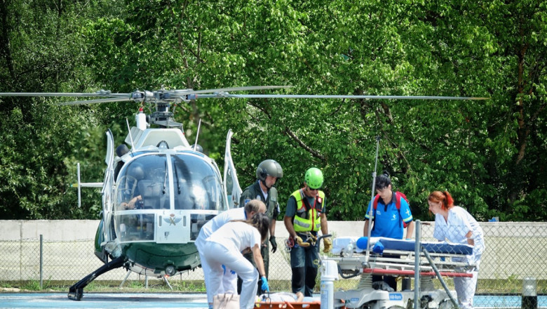 elicopter pentru transportul victimelor