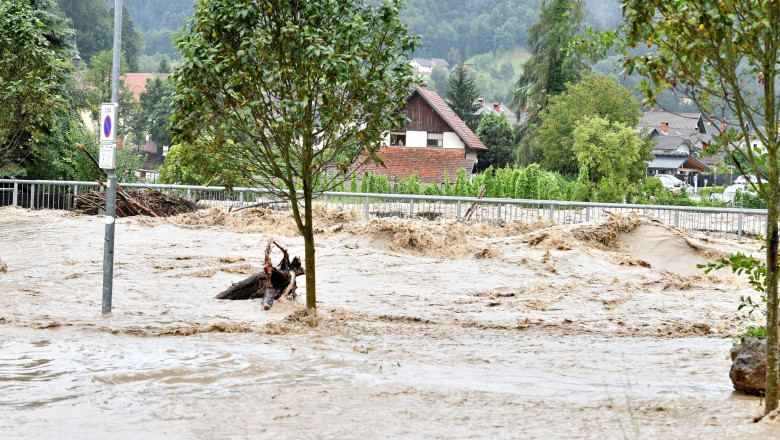 inundatii in slovenia