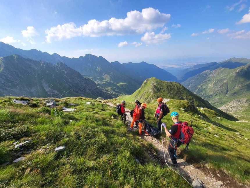 Un turist polonez a murit în Munții Făgăraș, după ce i s-a făcut rău în timpul drumeției