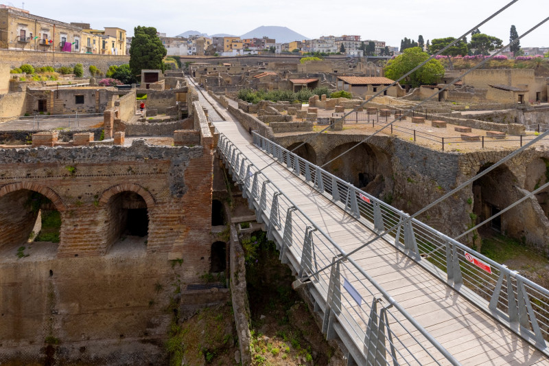 ruinele orașului Herculaneum sub Napoli
