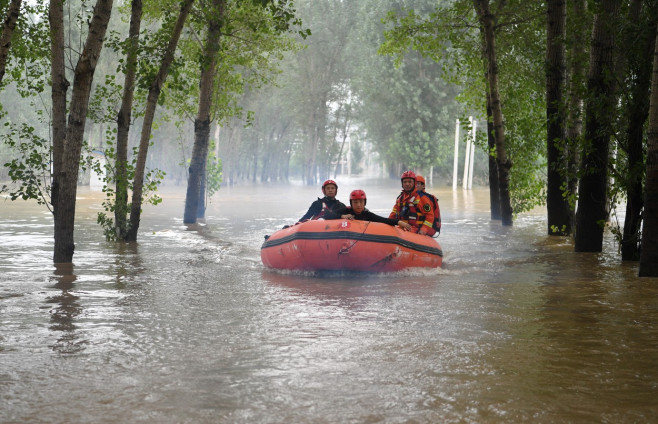 CHINA HEBEI ZHUOZHOU FLOOD RELIEF WORK (CN)