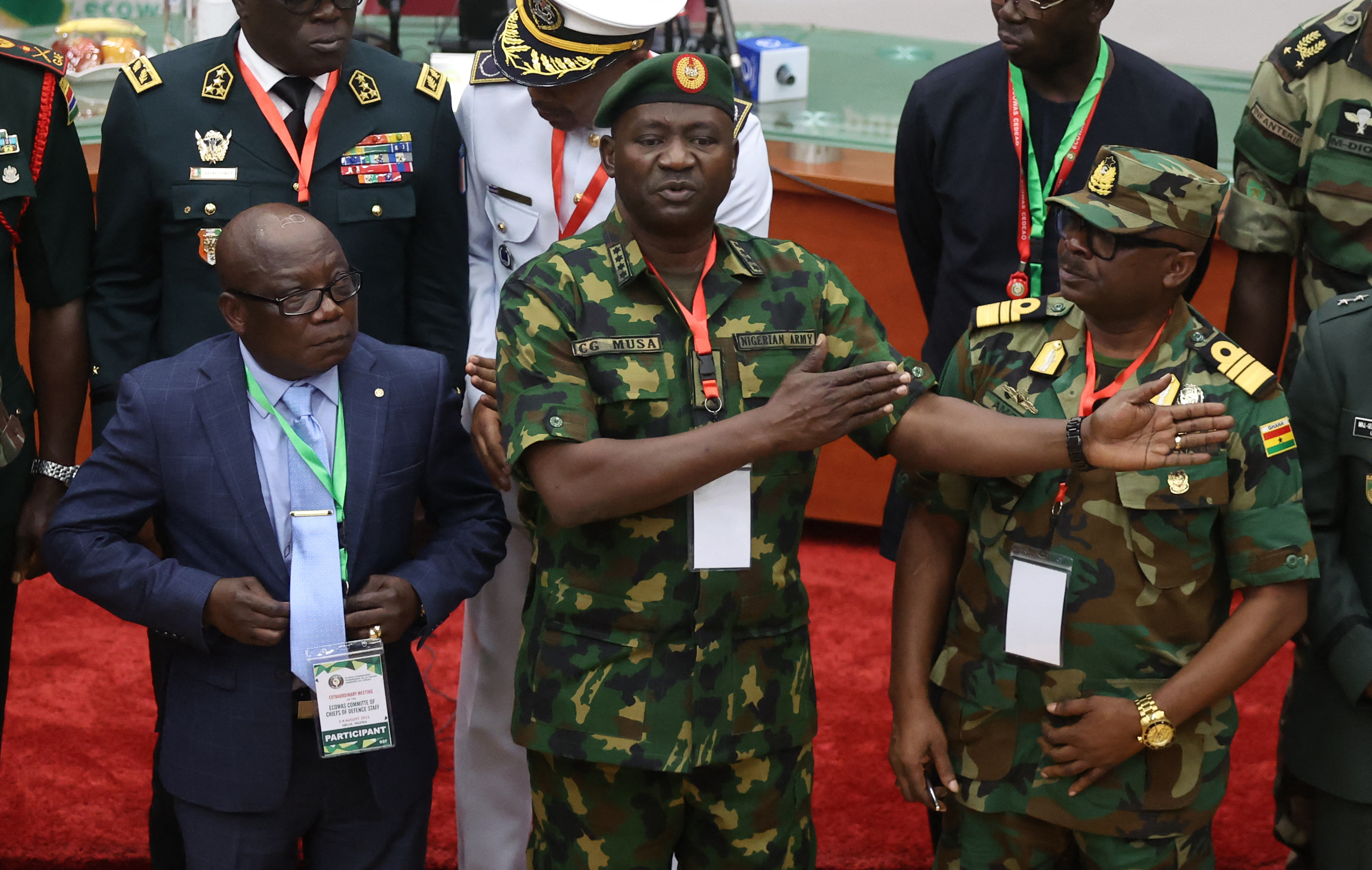 Ultimatumul pentru Niger expiră duminică. Șefii de stat major din blocul vest-african au hotărât cum vor interveni militar
