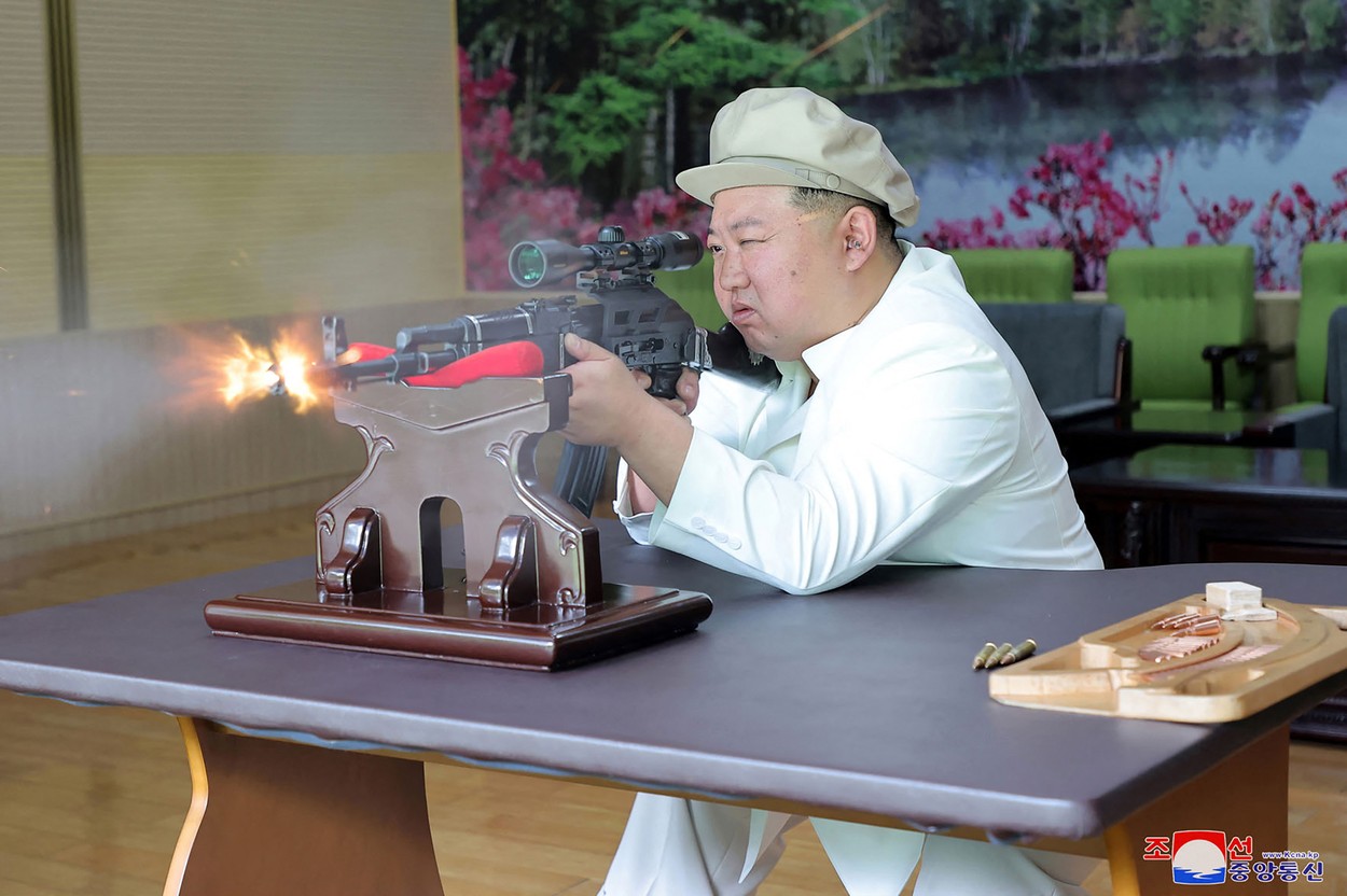 Kim face turul fabricilor de armament din Coreea de Nord și alimentează speculațiile că l-ar putea ajuta pe Putin