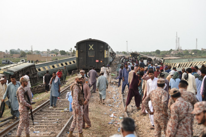 tren-deraiat-pakistan-profimedia7