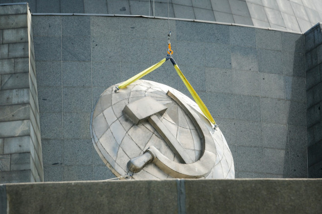 Dismantling The Coat Of Arms Of The USSR From The Statue ''Motherland'' In Kyiv