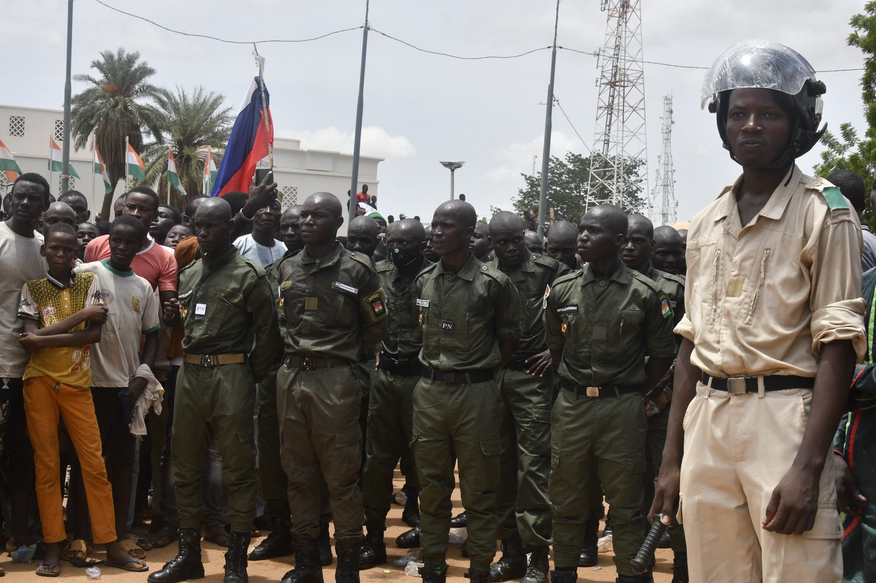Junta militară din Niger se pregătește pentru o invazie. În capitala Niamey au fost aduse întăriri