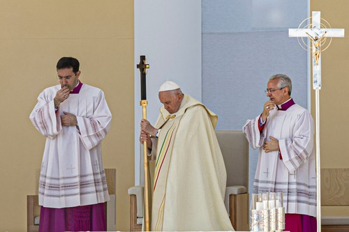 Papa Francisc: Biserica este deschisă tuturor, inclusiv celor din comunitatea LGBT, dar cu respectarea anumitor reguli