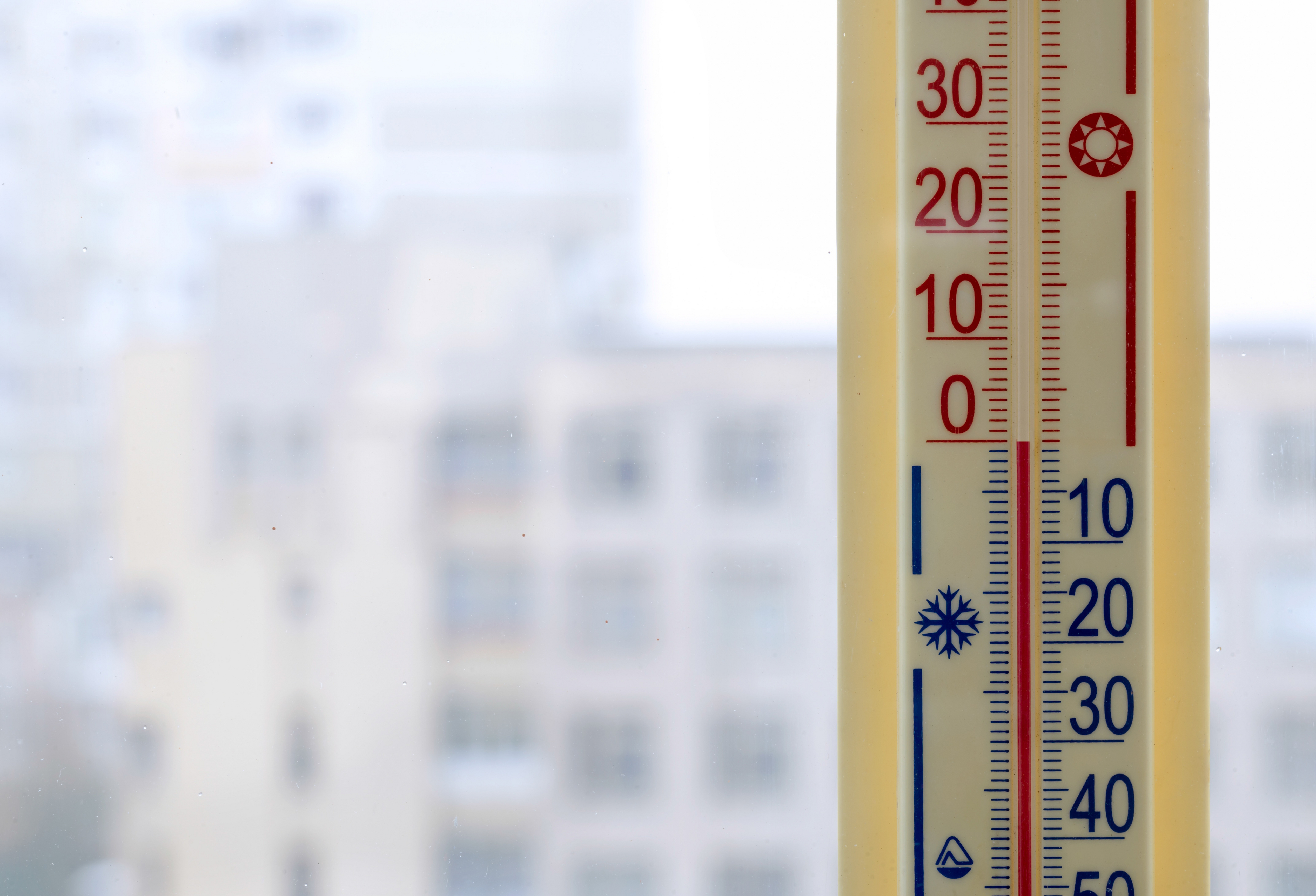 Vară în calendar, toamnă în termometre. La Vârful Omu au fost 0,4 grade marți. Climatolog: Vorbim despre o urgență climatică
