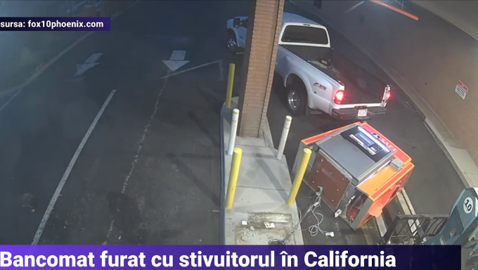 Imagini virale. Hoții au furat un bancomat, dar l-au pierdut pe drum