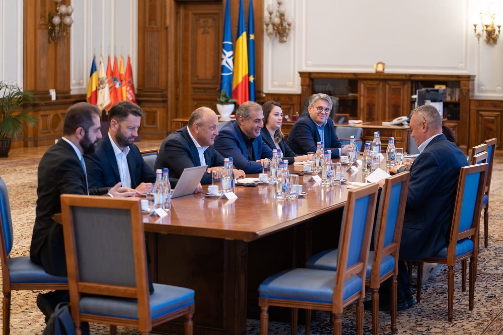 Nicolae Ciucă s-a întâlnit cu reprezentanții IMM-urilor: Vor un cadru fiscal predictibil și echilibrat. PNL ține mult la asta