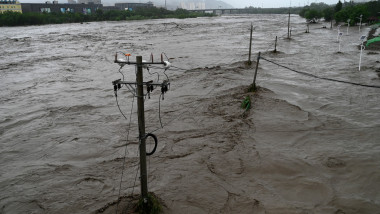 inundatii in china