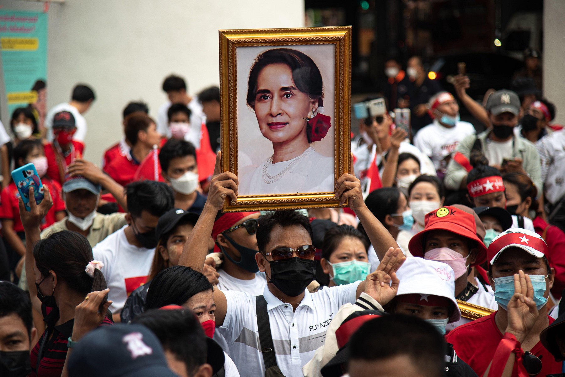 Junta din Myanmar anunță că o grațiază pe fosta lideră democrată Suu Kyi pentru cinci „delicte”
