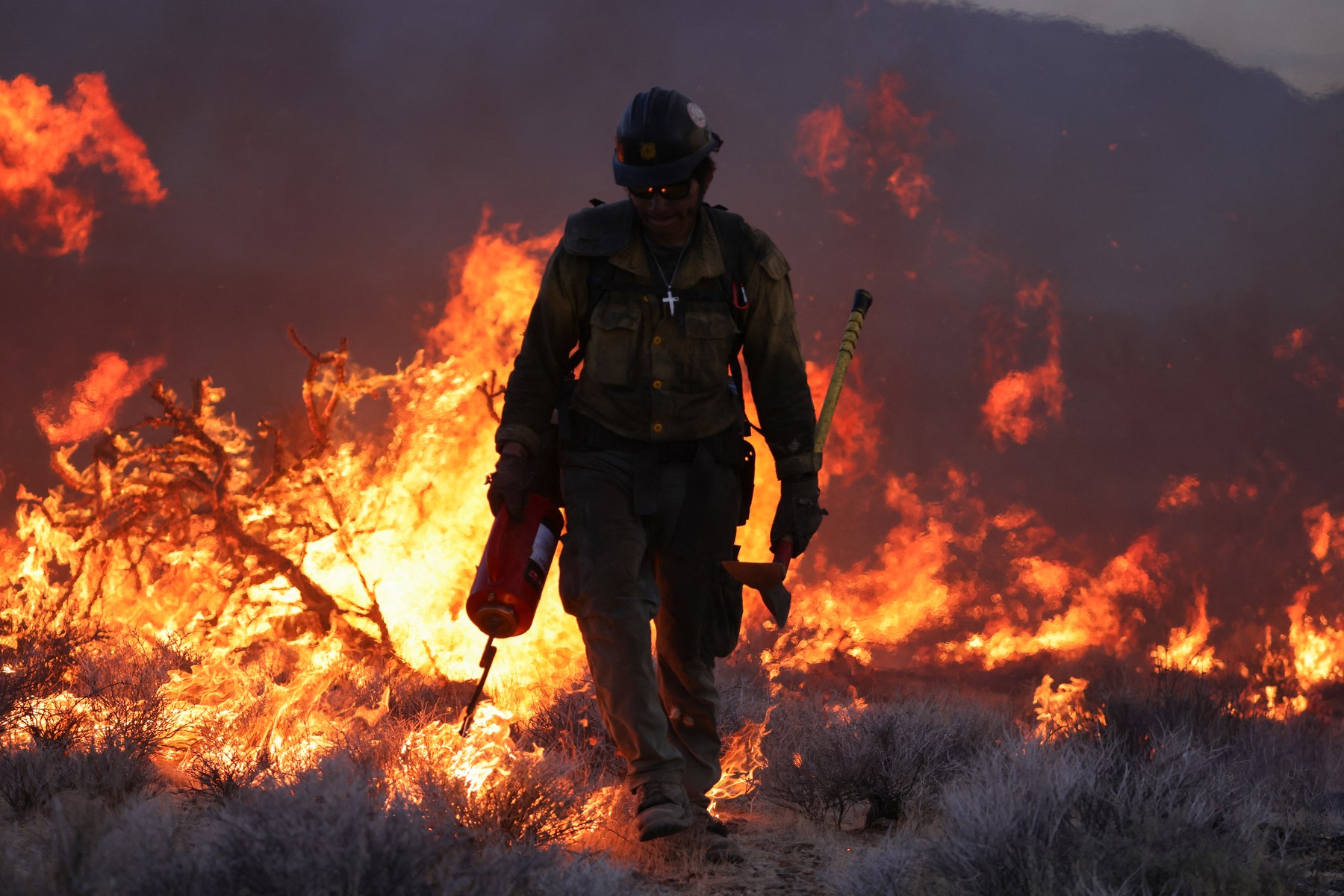 Un incendiu masiv a provocat „tornade de foc” într-o regiune din statele americane California și Nevada
