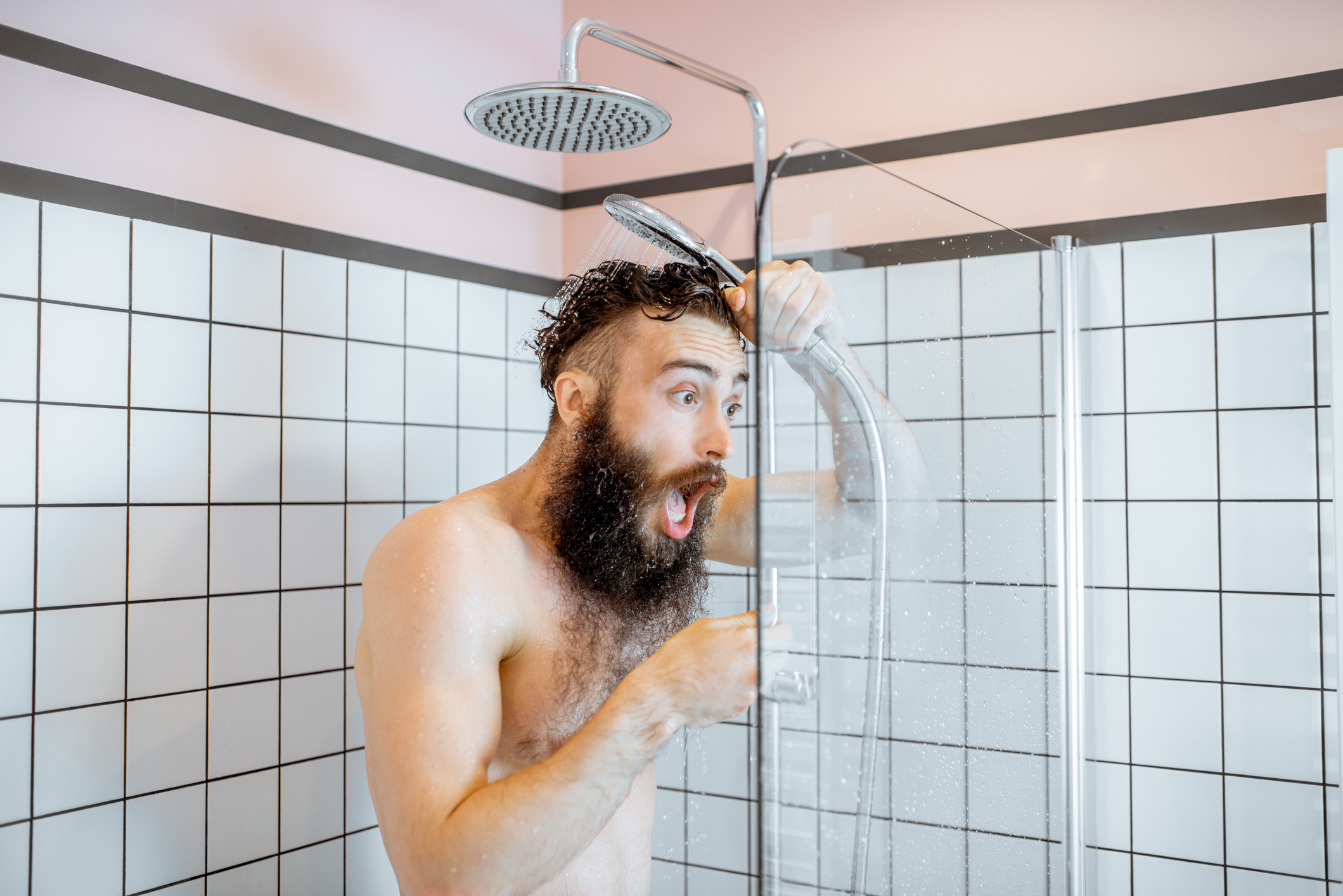 "Ține de noroc" când vor avea bucureștenii apă caldă. Cum explică șeful Termoenergetica problema care afectează sute de mii de oameni