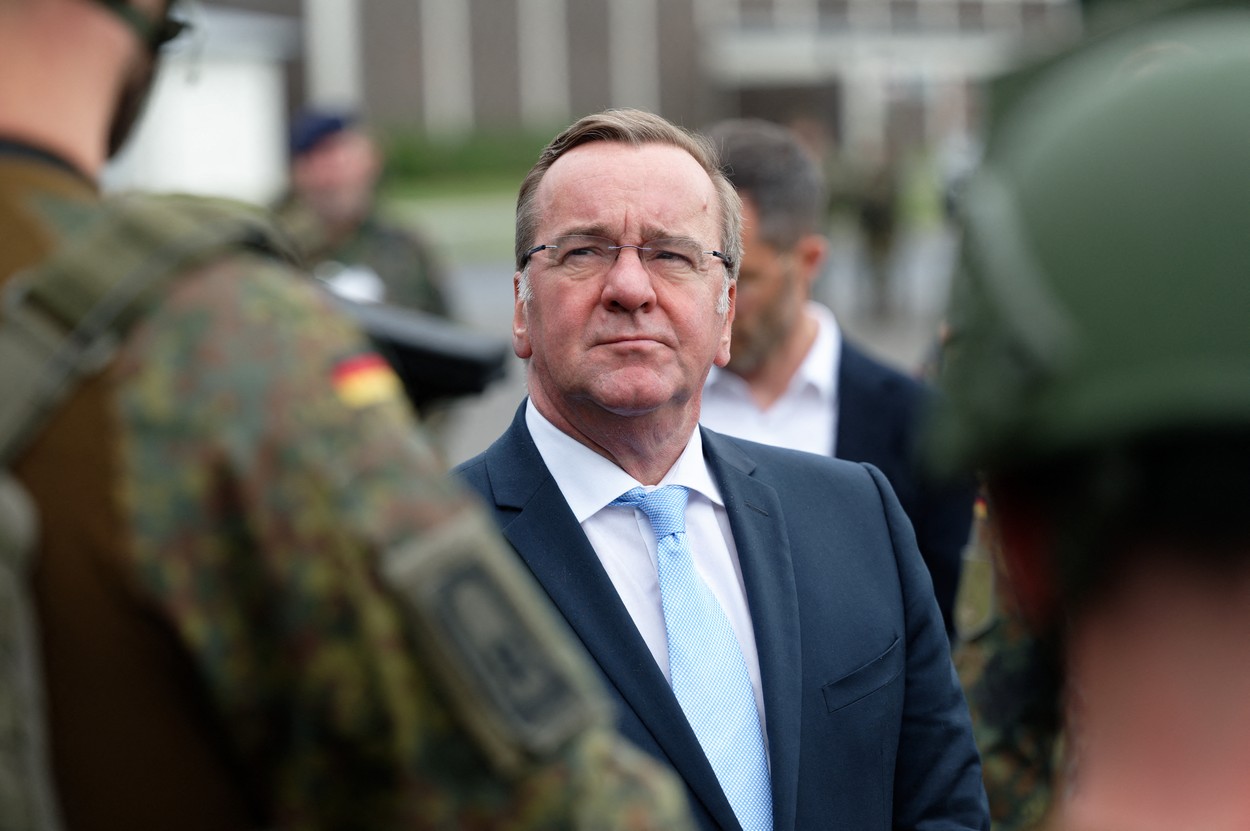 Armata germană se chinuie să recruteze personal. Ministrul Apărării: Trebuie să le spunem cum să împace familia cu serviciul