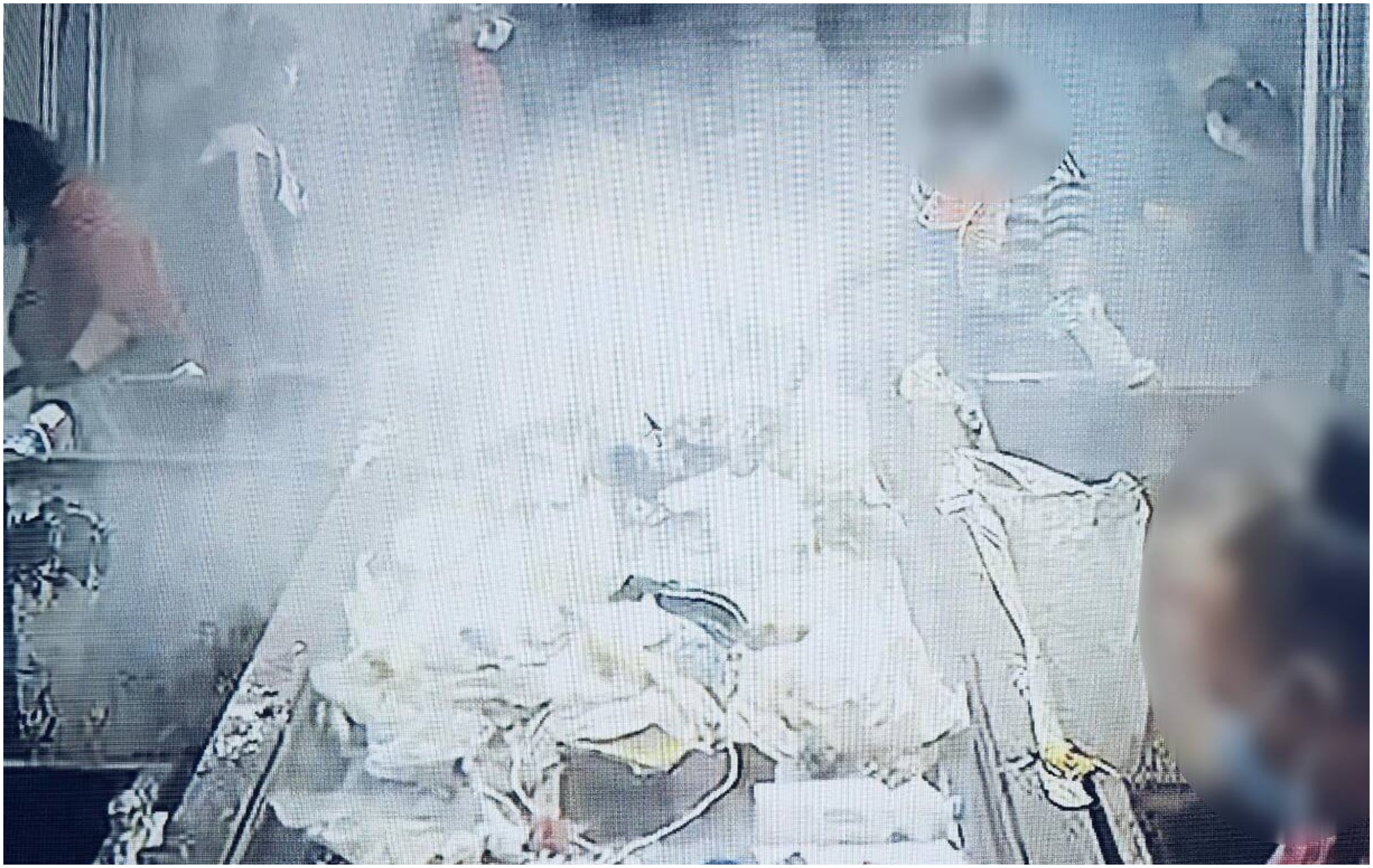 Un acumulator pentru scuter aruncat la gunoi a provocat un incendiu în stația de sortare deșeuri din Sibiu. Apelul specialiștilor