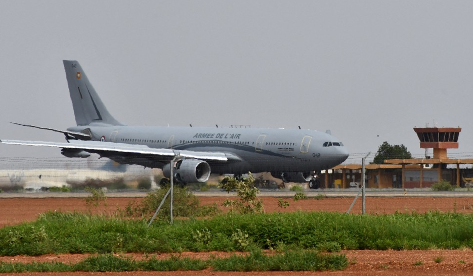 Puciștii din Niger au redeschis spaţiul aerian al ţării pentru toate zborurile comerciale