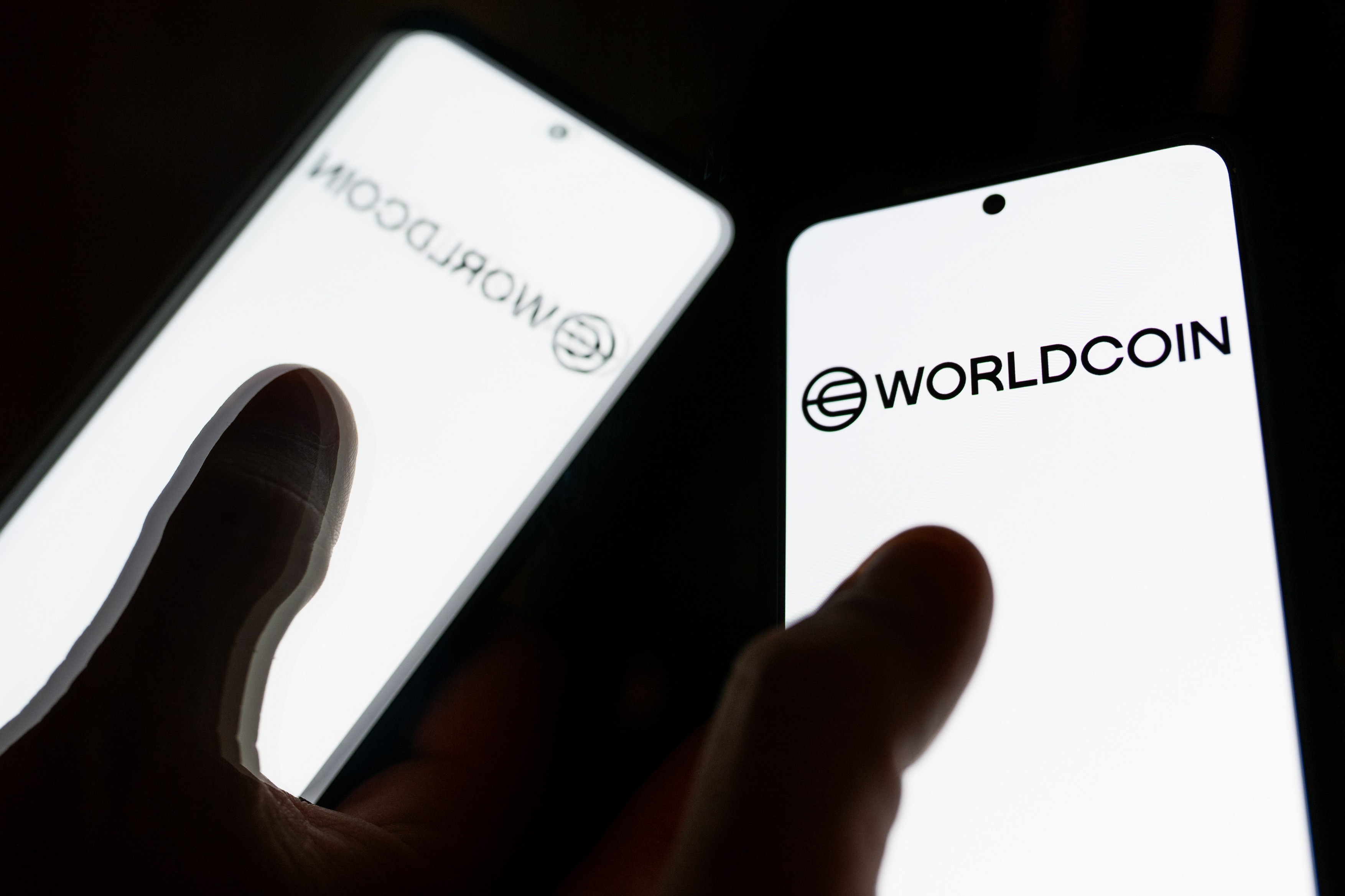 Worldcoin strânge finanțări și se extinde, în ciuda controverselor legate de confidențialitatea datelor biometrice